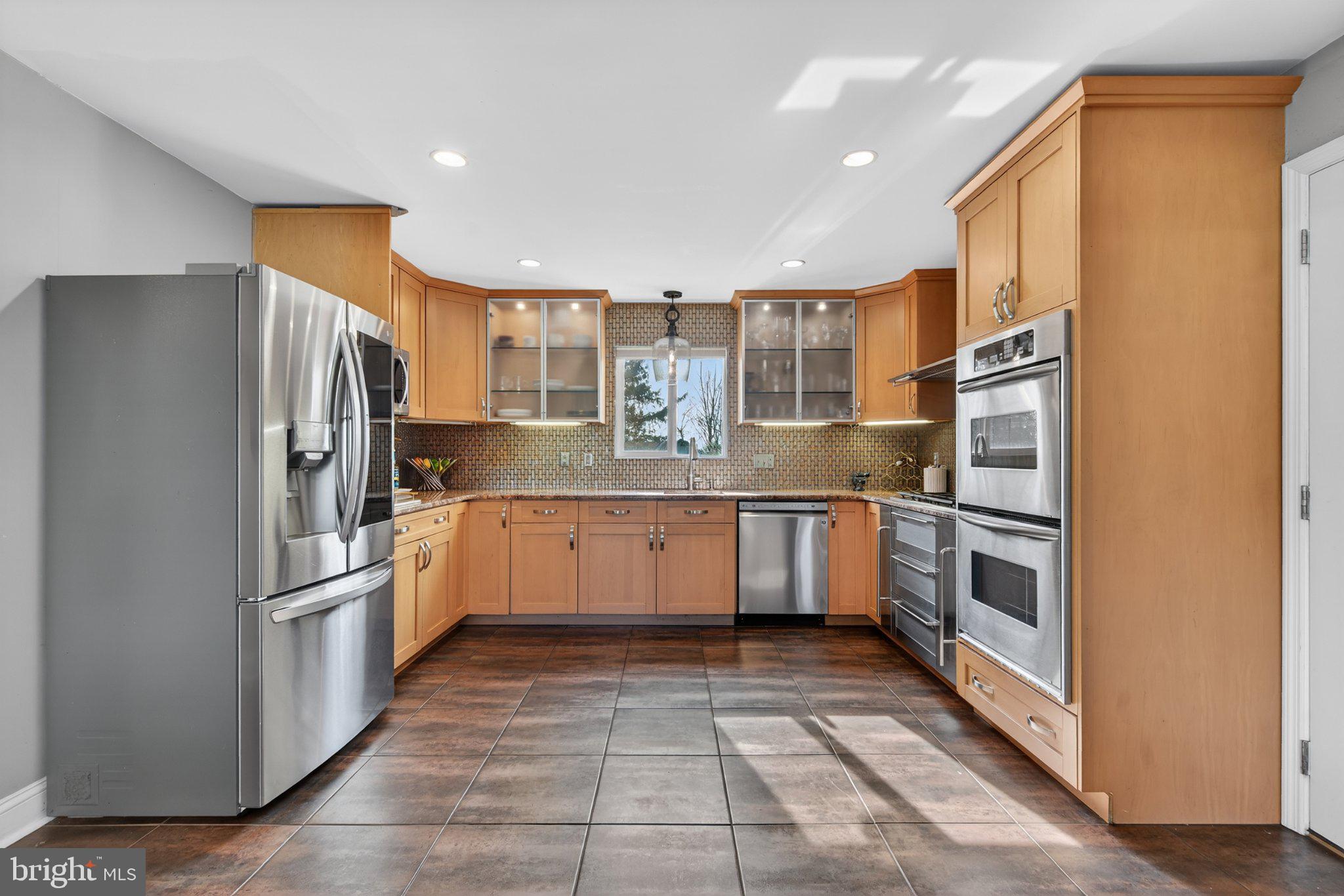 LANSDALE - Residential