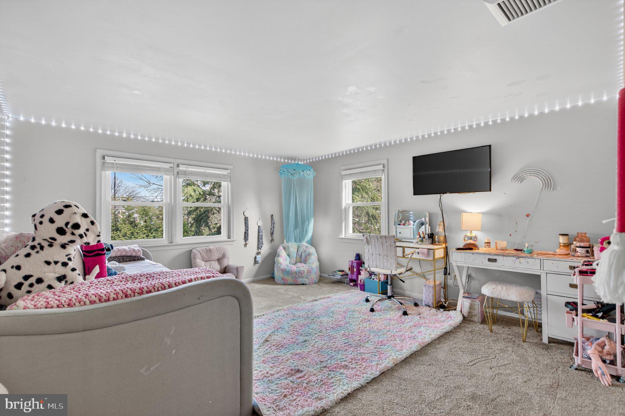 LANSDALE - Residential