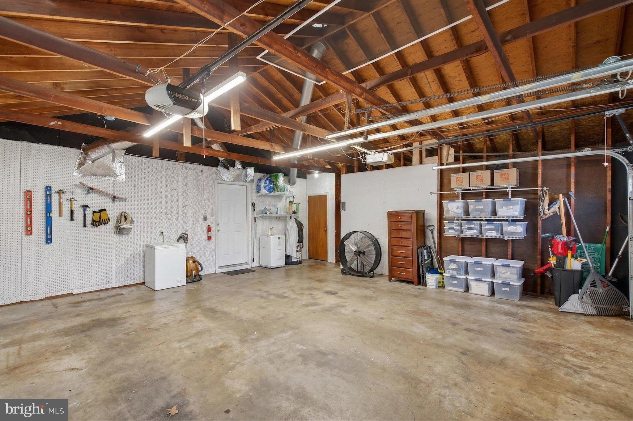 LANSDALE - Residential