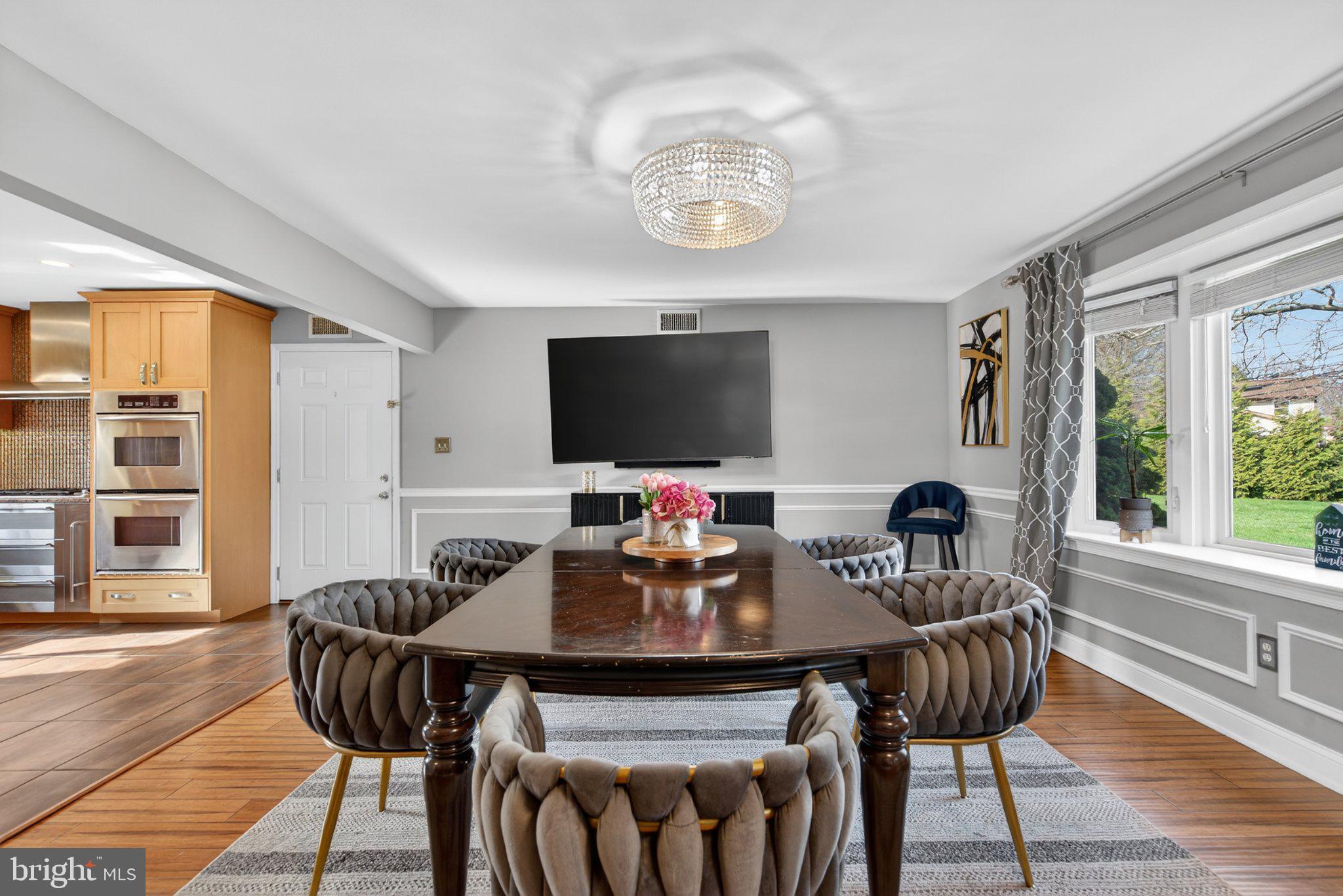 1100 S VALLEY FORGE ROAD