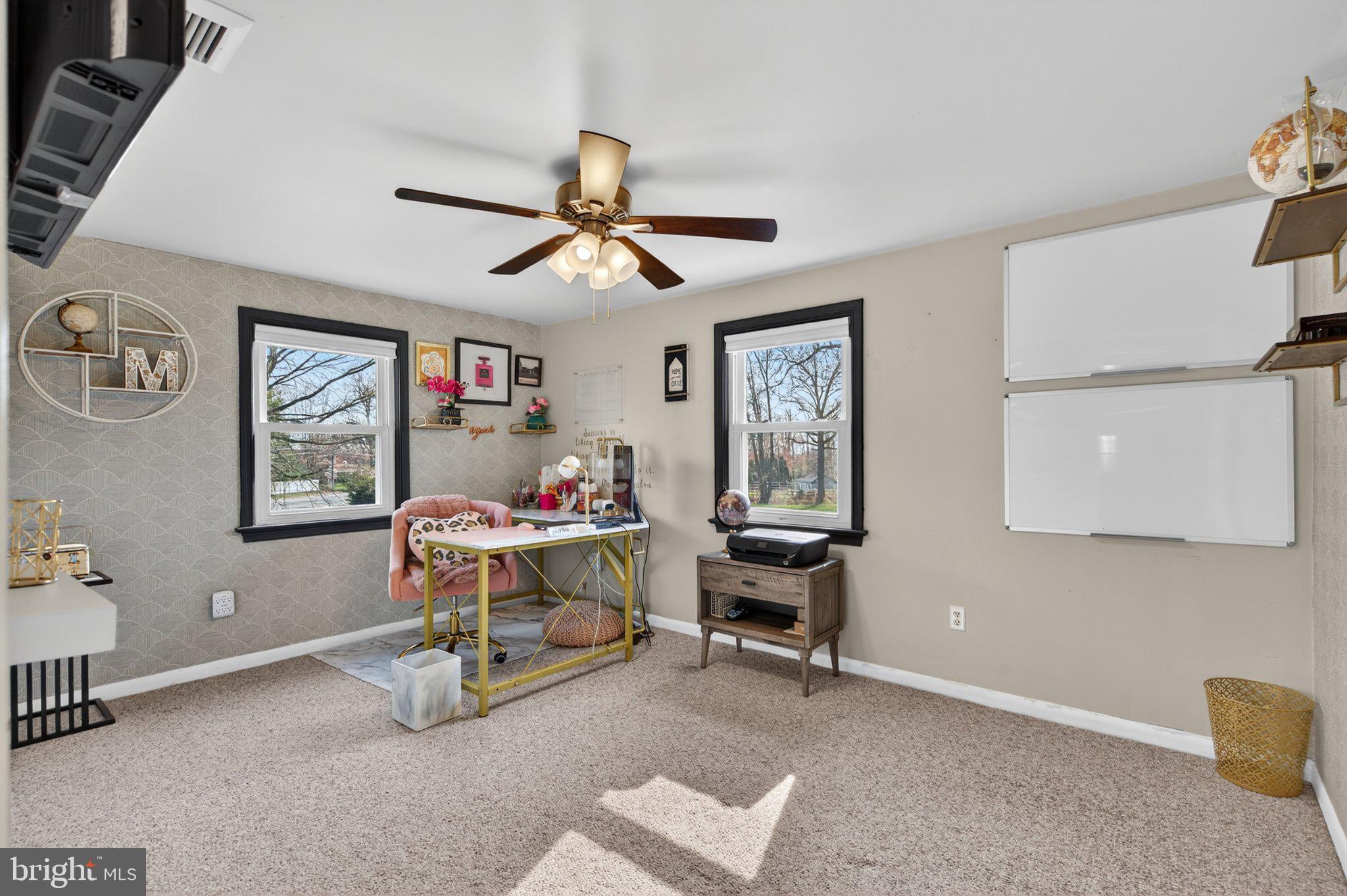 LANSDALE - Residential