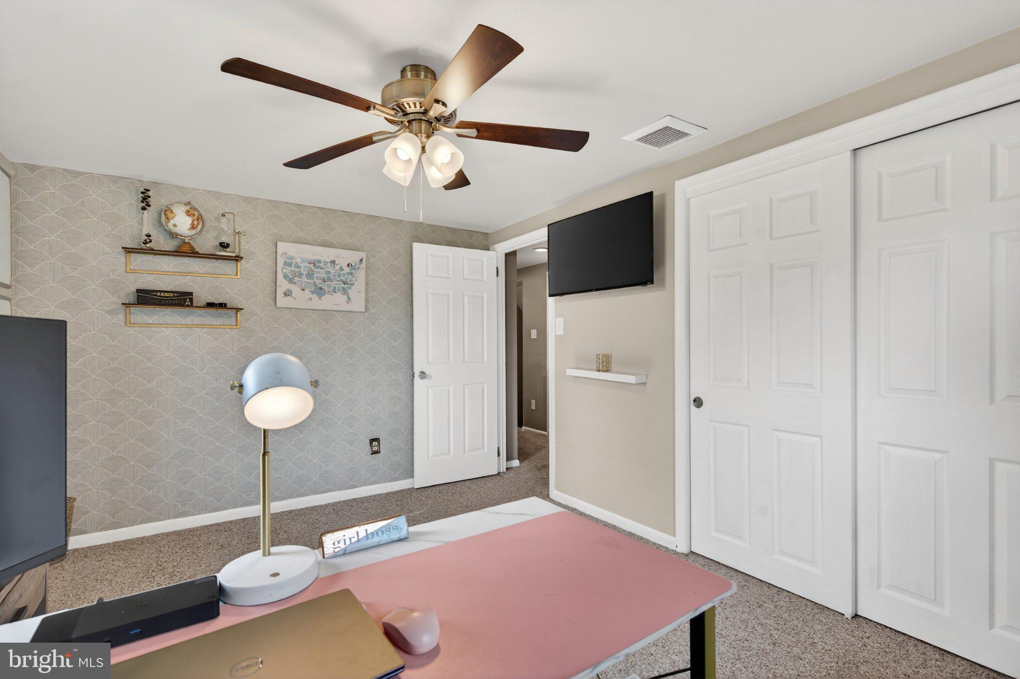 LANSDALE - Residential