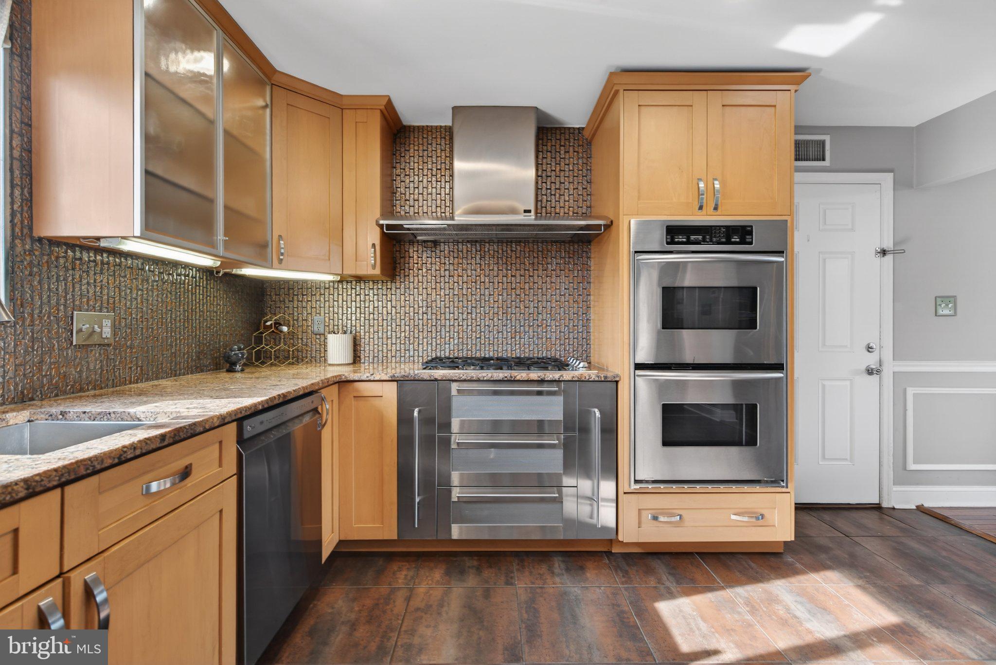 LANSDALE - Residential