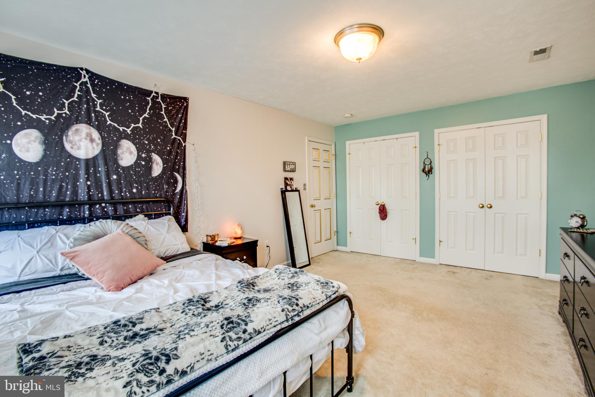 PELHAM'S CROSSING - Residential