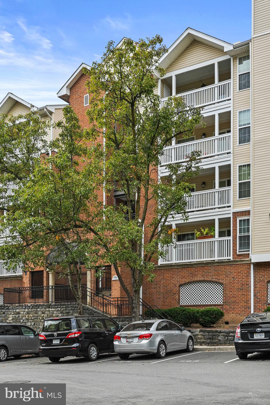 FOUNTAINS AT MCLEAN - Residential