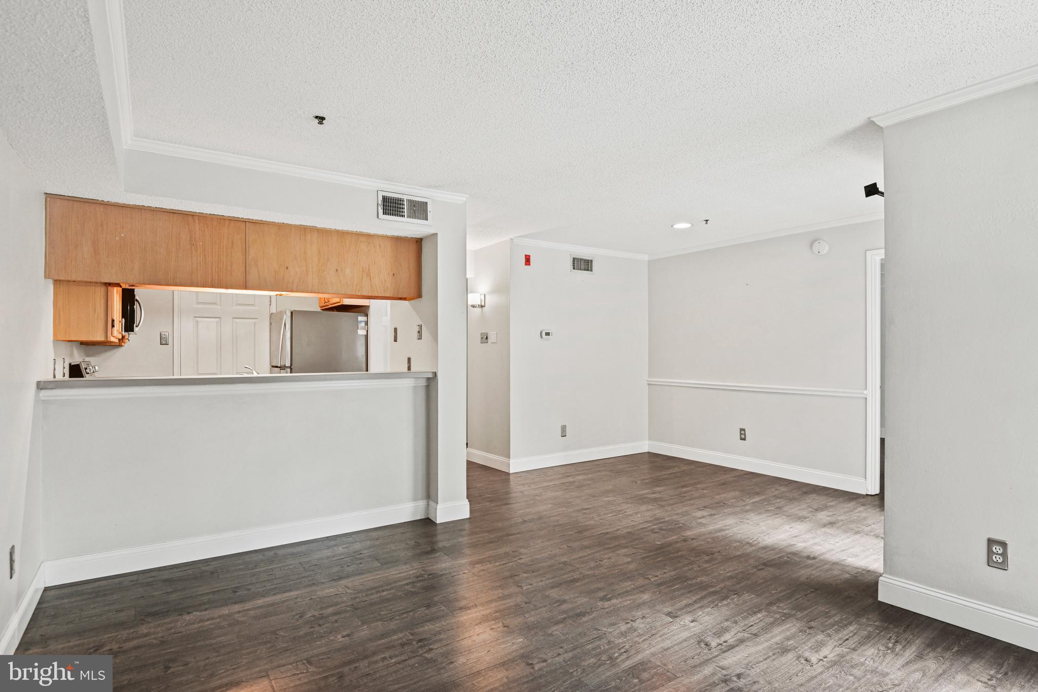 FOUNTAINS AT MCLEAN - Residential