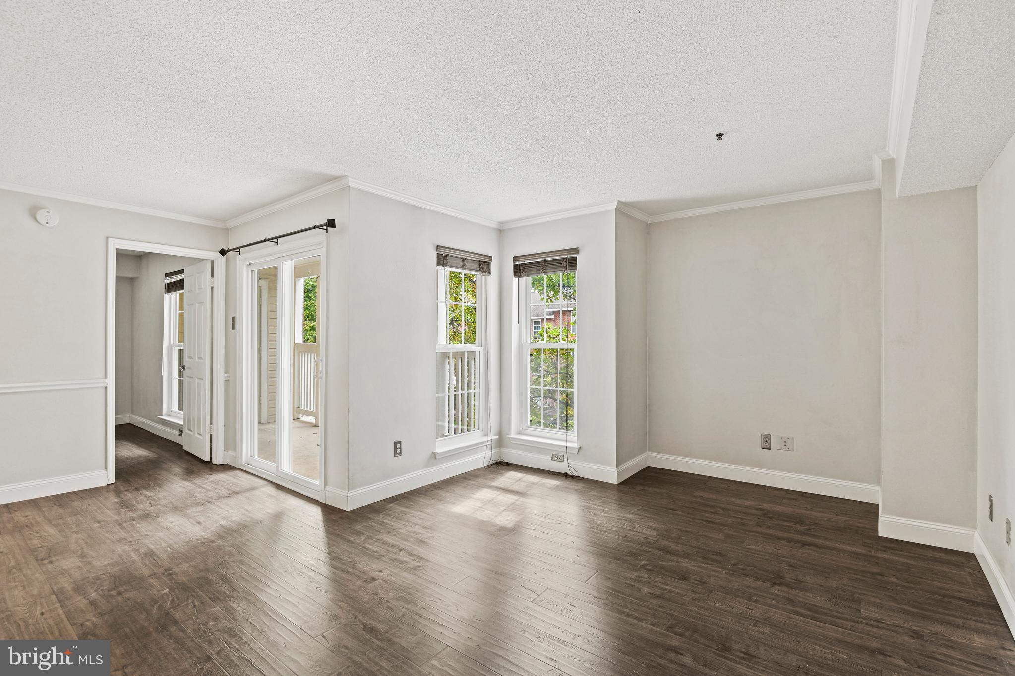 FOUNTAINS AT MCLEAN - Residential