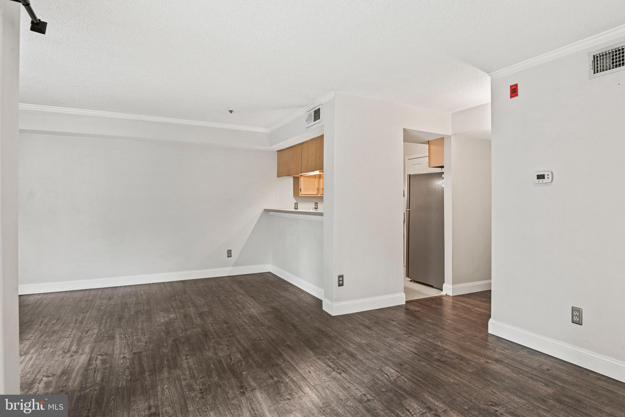 FOUNTAINS AT MCLEAN - Residential