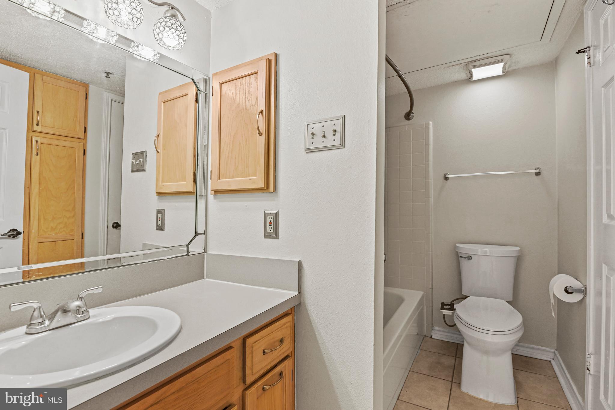 FOUNTAINS AT MCLEAN - Residential