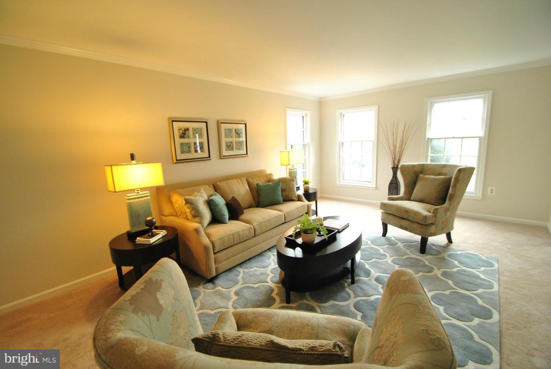 CHANTILLY HIGHLANDS - Residential