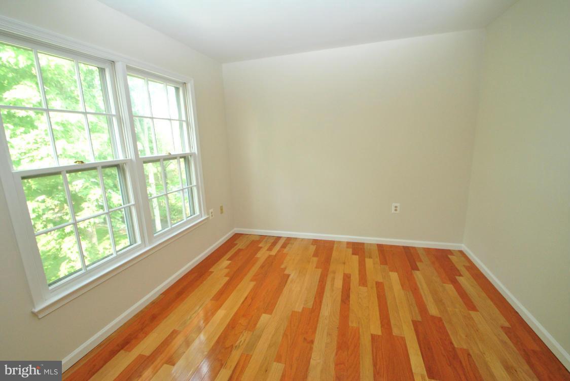 CHANTILLY HIGHLANDS - Residential