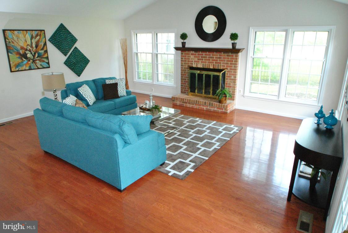 CHANTILLY HIGHLANDS - Residential