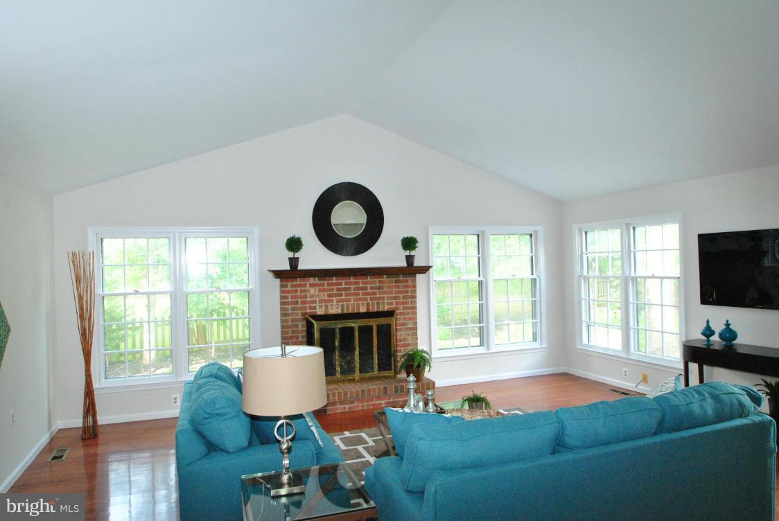 CHANTILLY HIGHLANDS - Residential