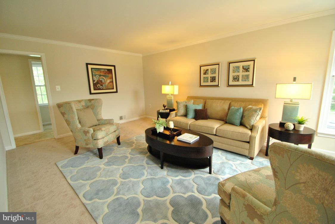 CHANTILLY HIGHLANDS - Residential