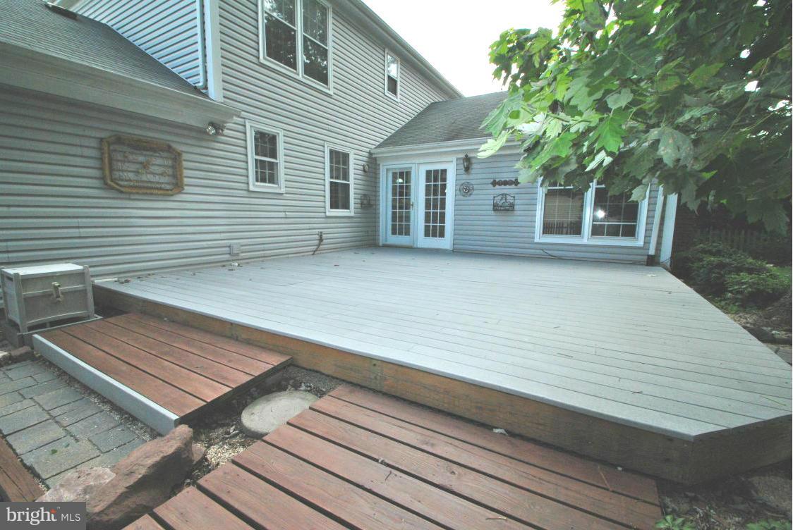 CHANTILLY HIGHLANDS - Residential