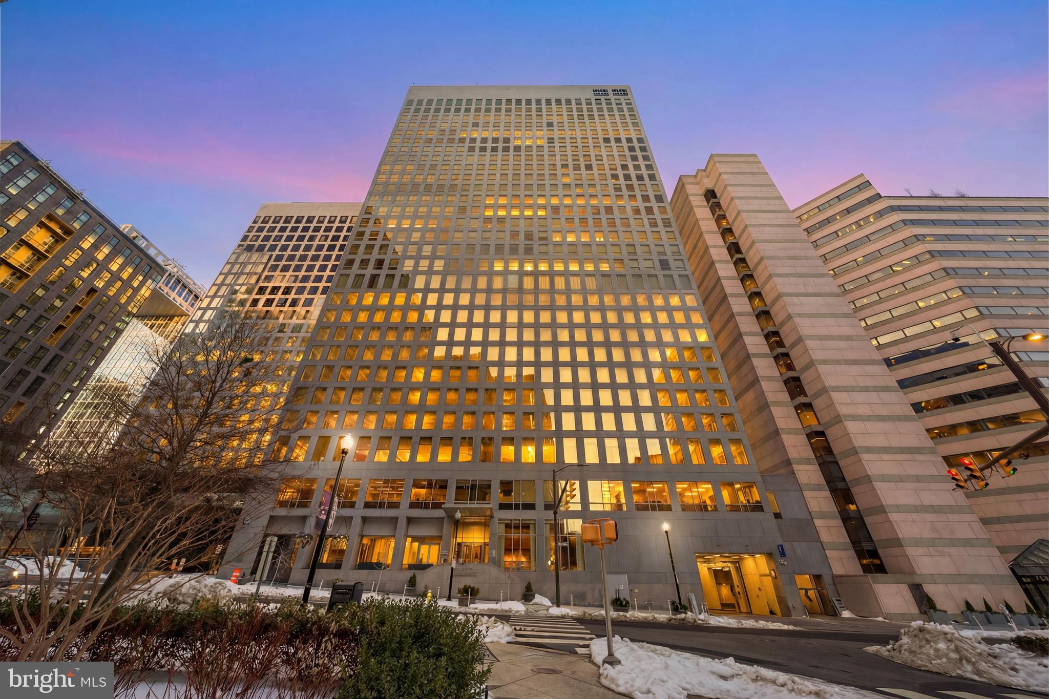 1111 19TH STREET N 1903