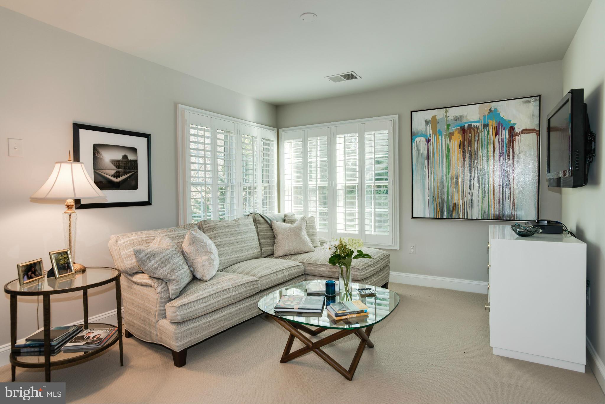 BROYHILLS MCLEAN ESTATES - Residential