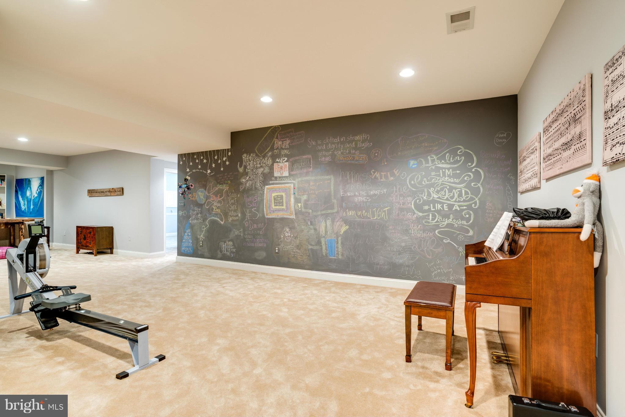 BROYHILLS MCLEAN ESTATES - Residential