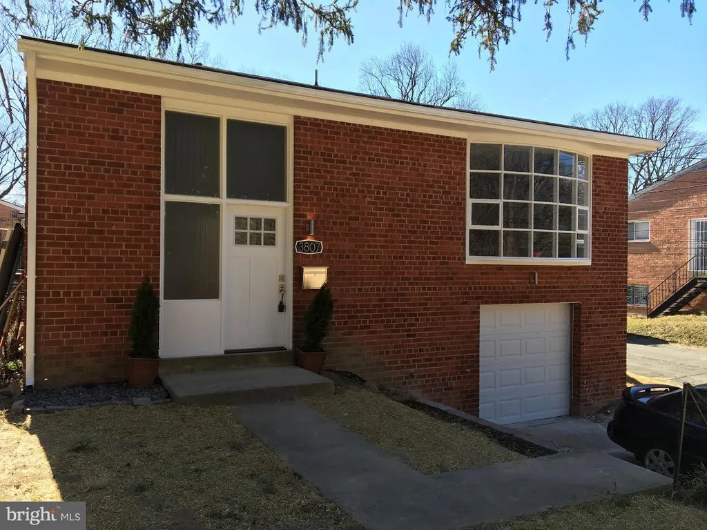 3807 Massachusetts Avenue SE, Washington, DC 20019