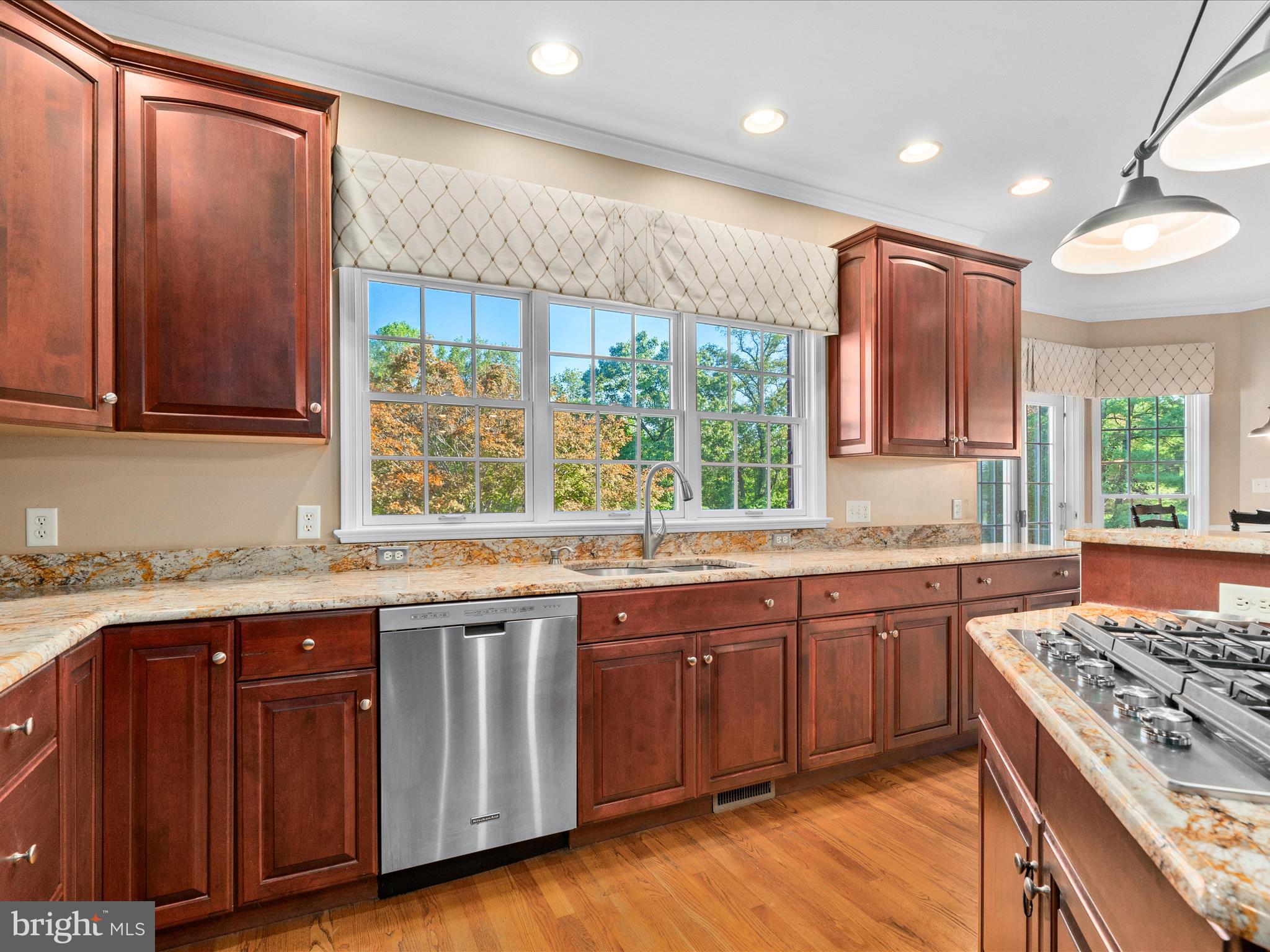 WHITE FLINT SPRINGS - Residential