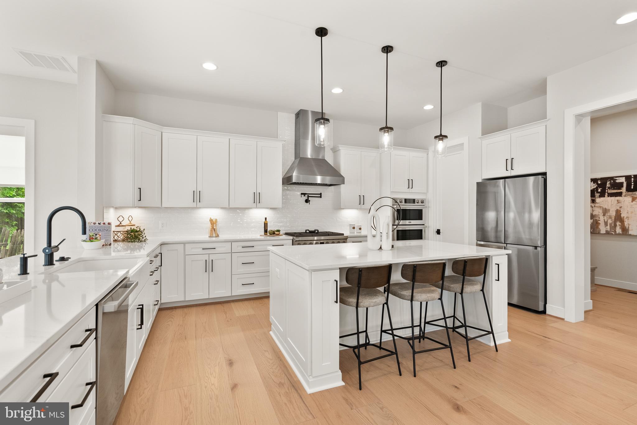 DUNN LORING - Residential