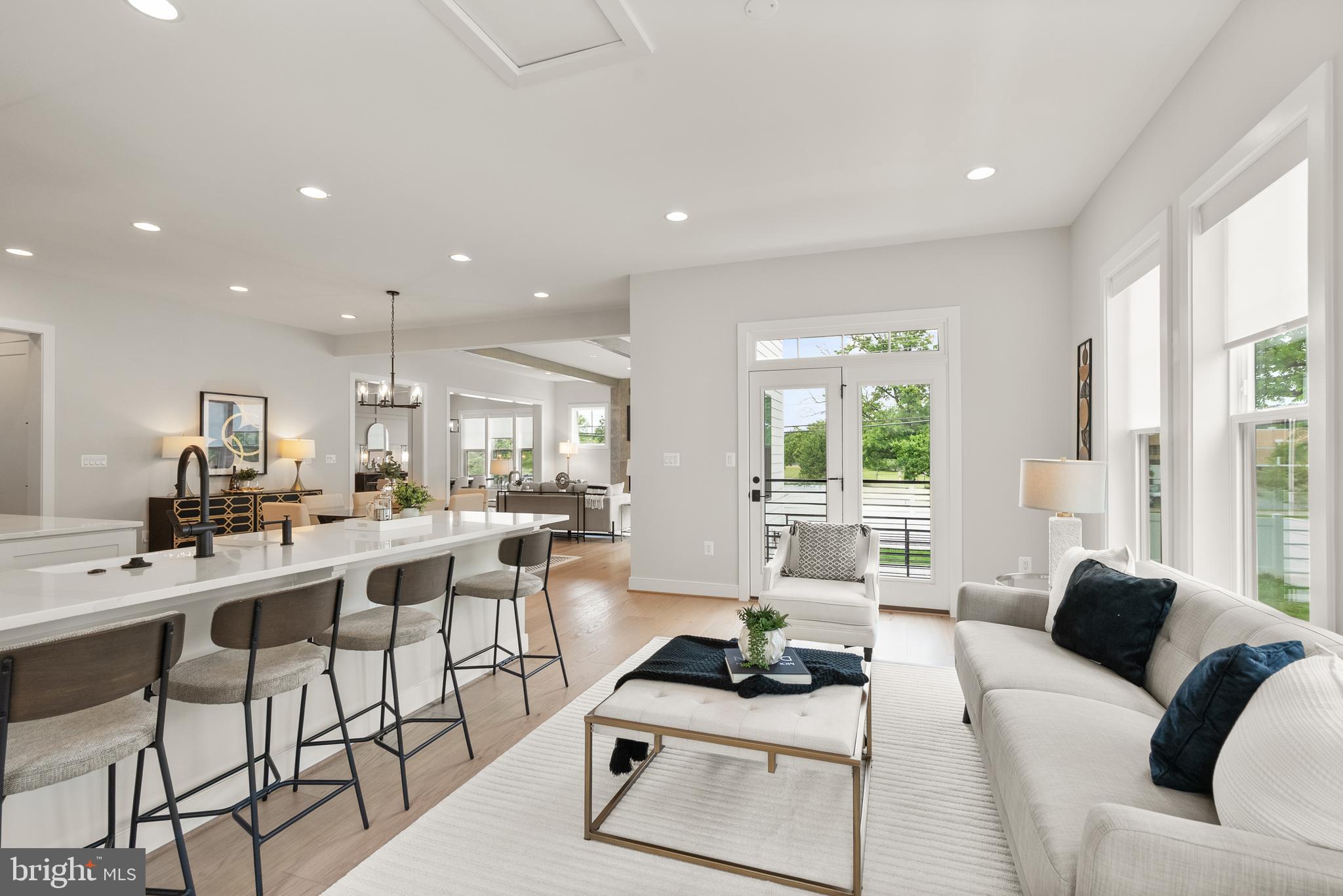 DUNN LORING - Residential