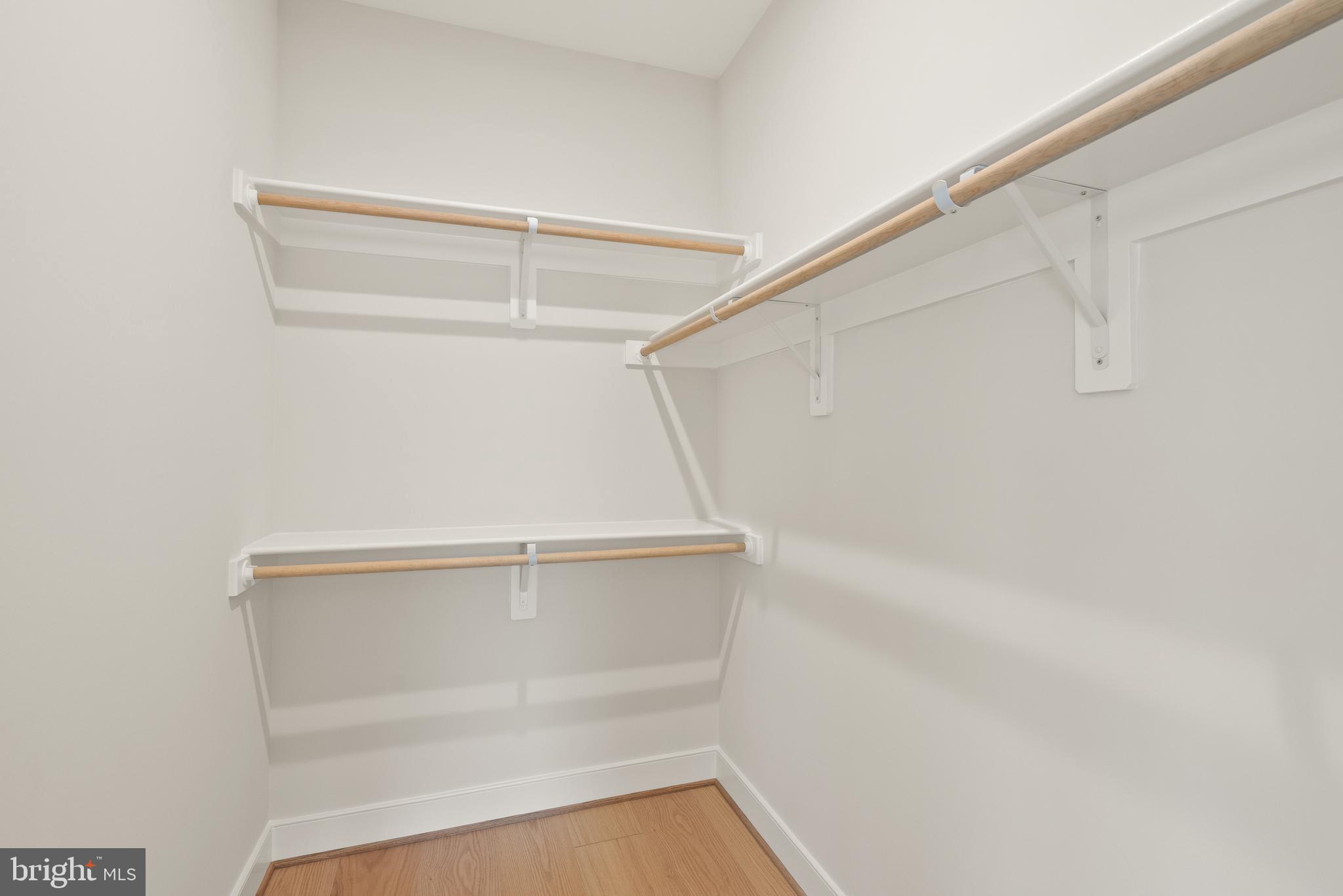 DUNN LORING - Residential