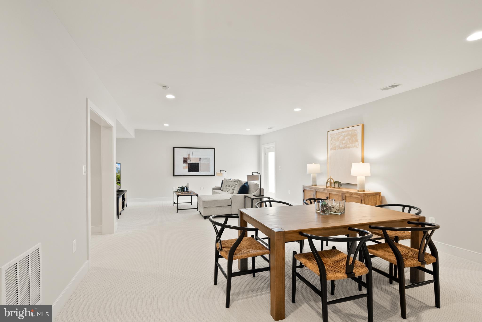 DUNN LORING - Residential