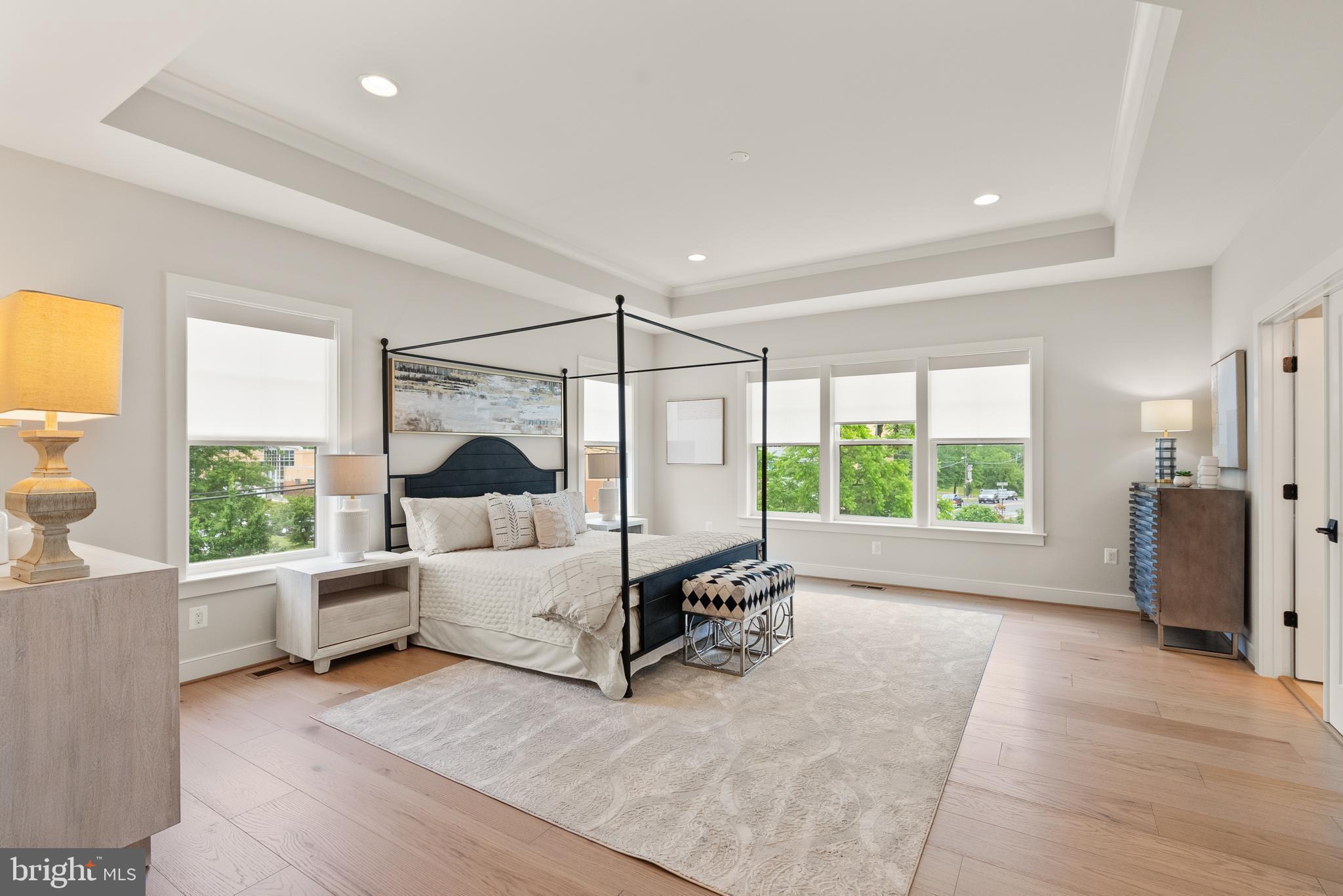 DUNN LORING - Residential