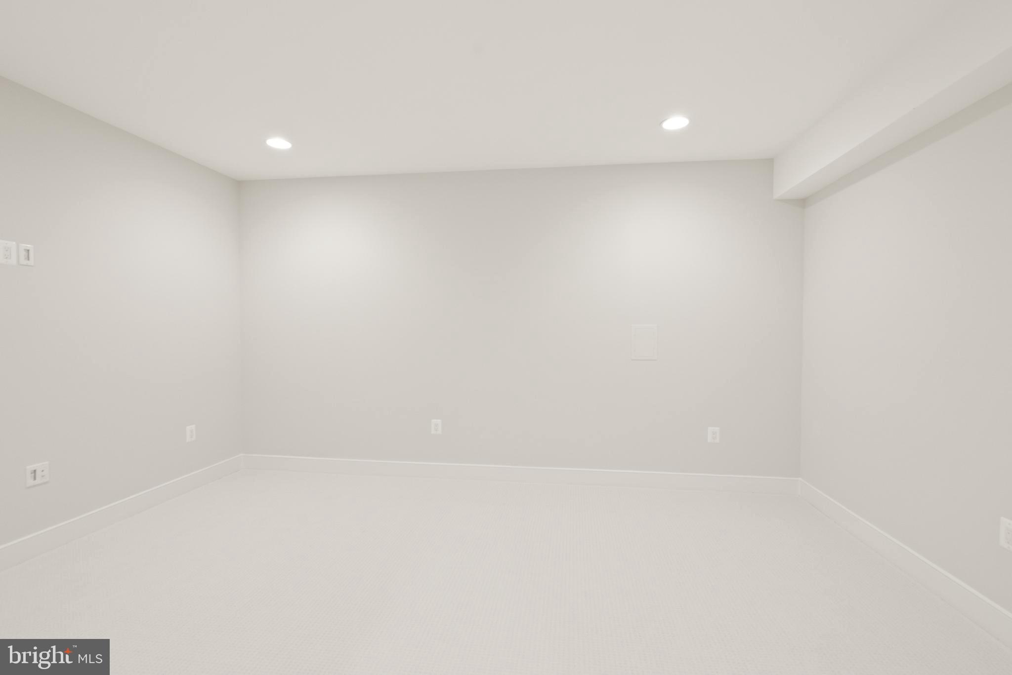 DUNN LORING - Residential