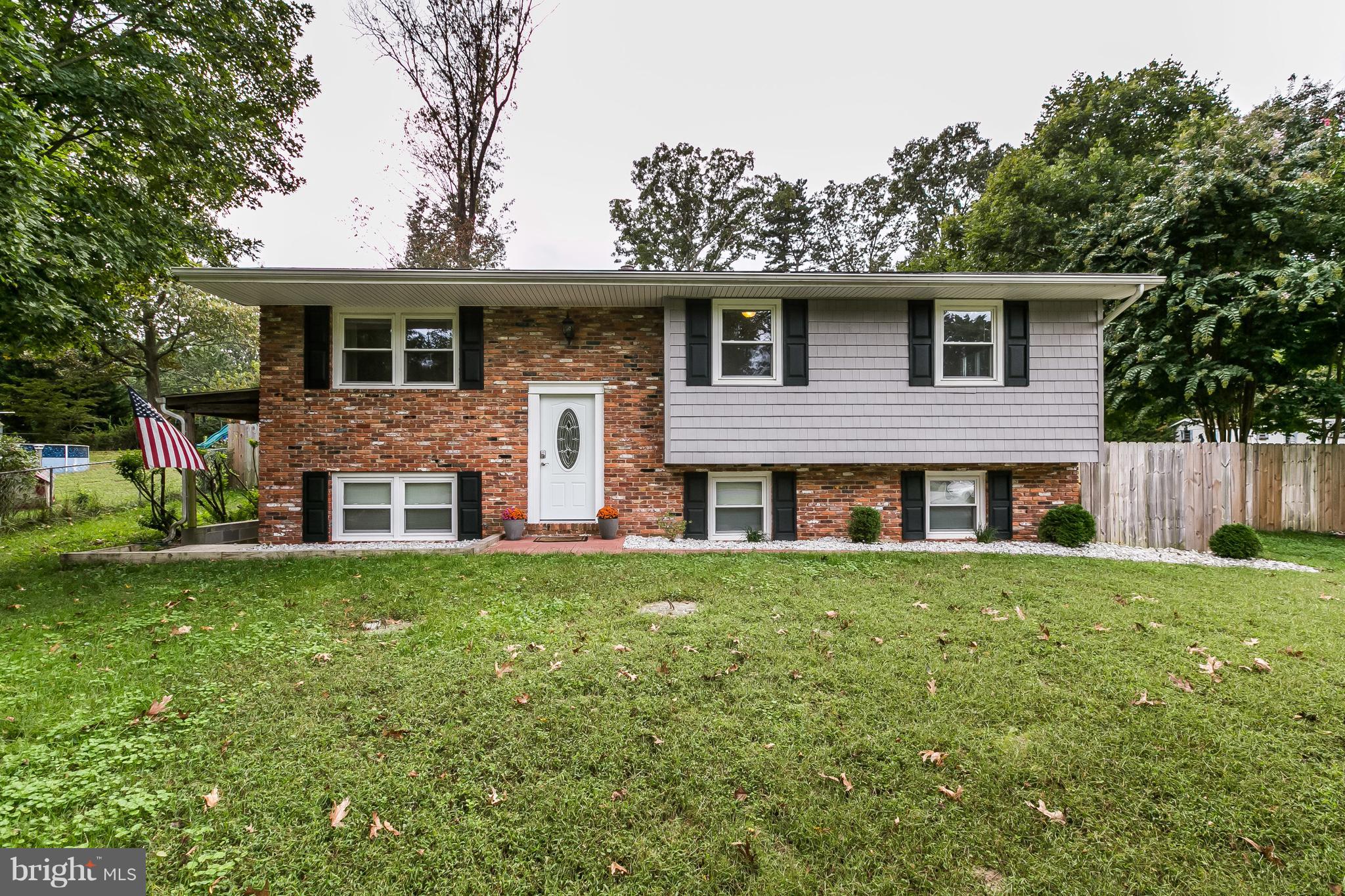 4 Bed, 2.5 bath fully renovated home will not disappoint! The home sits on a large lot on a quiet dead end street. Hardwood floors throughout main level, open floor plan, stainless steel appliances, granite counters, and large dining room for entertaining over the holidays! The lower level has a bonus bedroom, massive family room and half bath. The backyard oasis has a paver patio, above ground pool, shed, and large yard that is fully fenced.