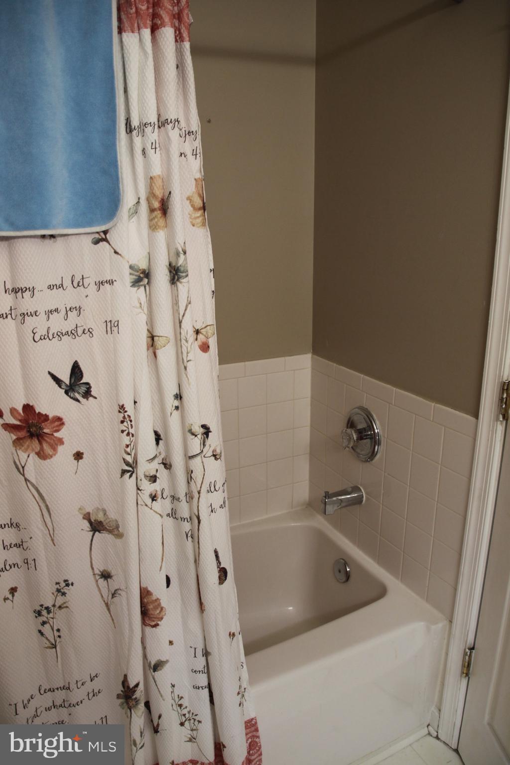 LAUREL RIDGE - Residential