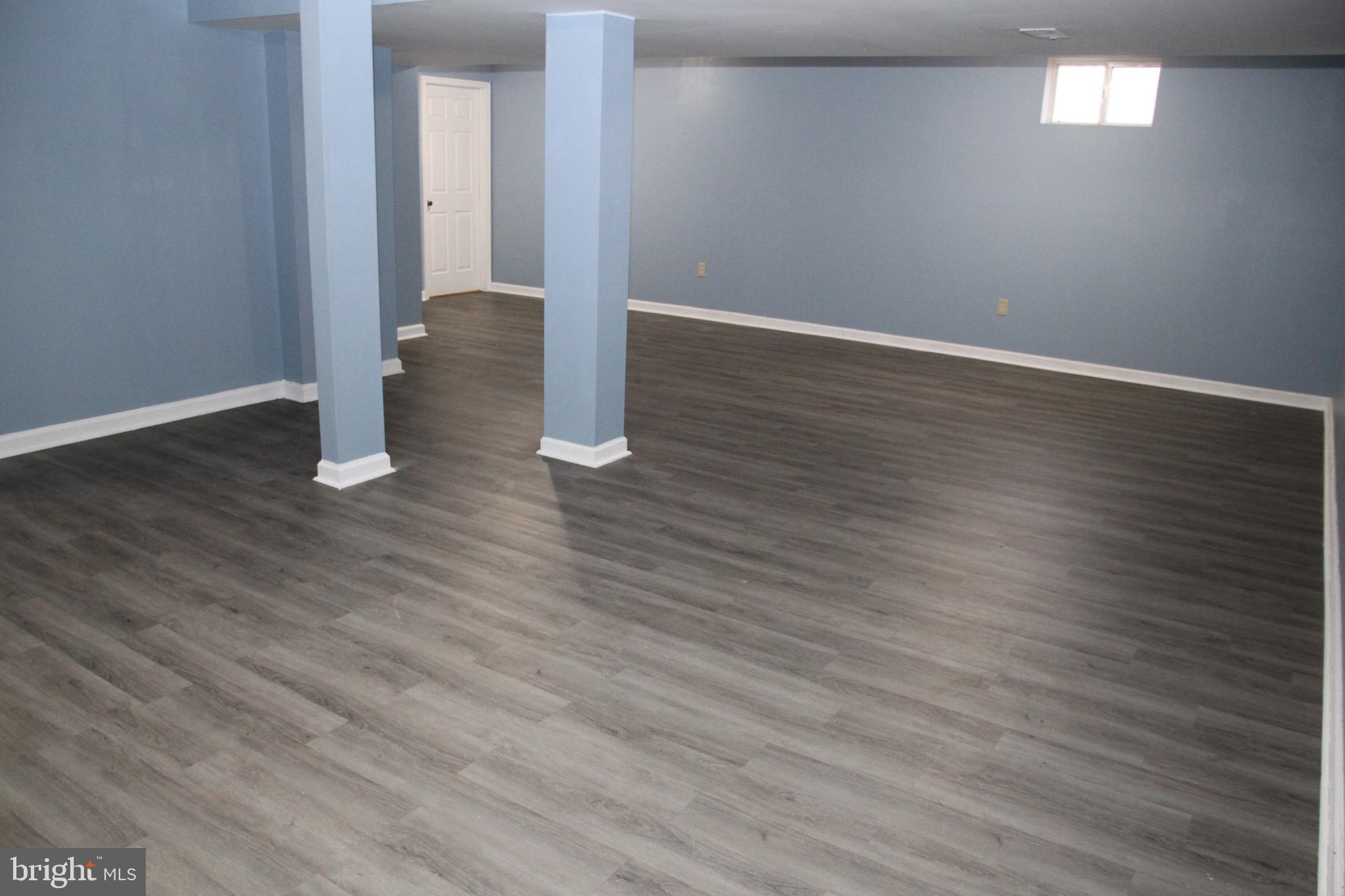 LAUREL RIDGE - Residential