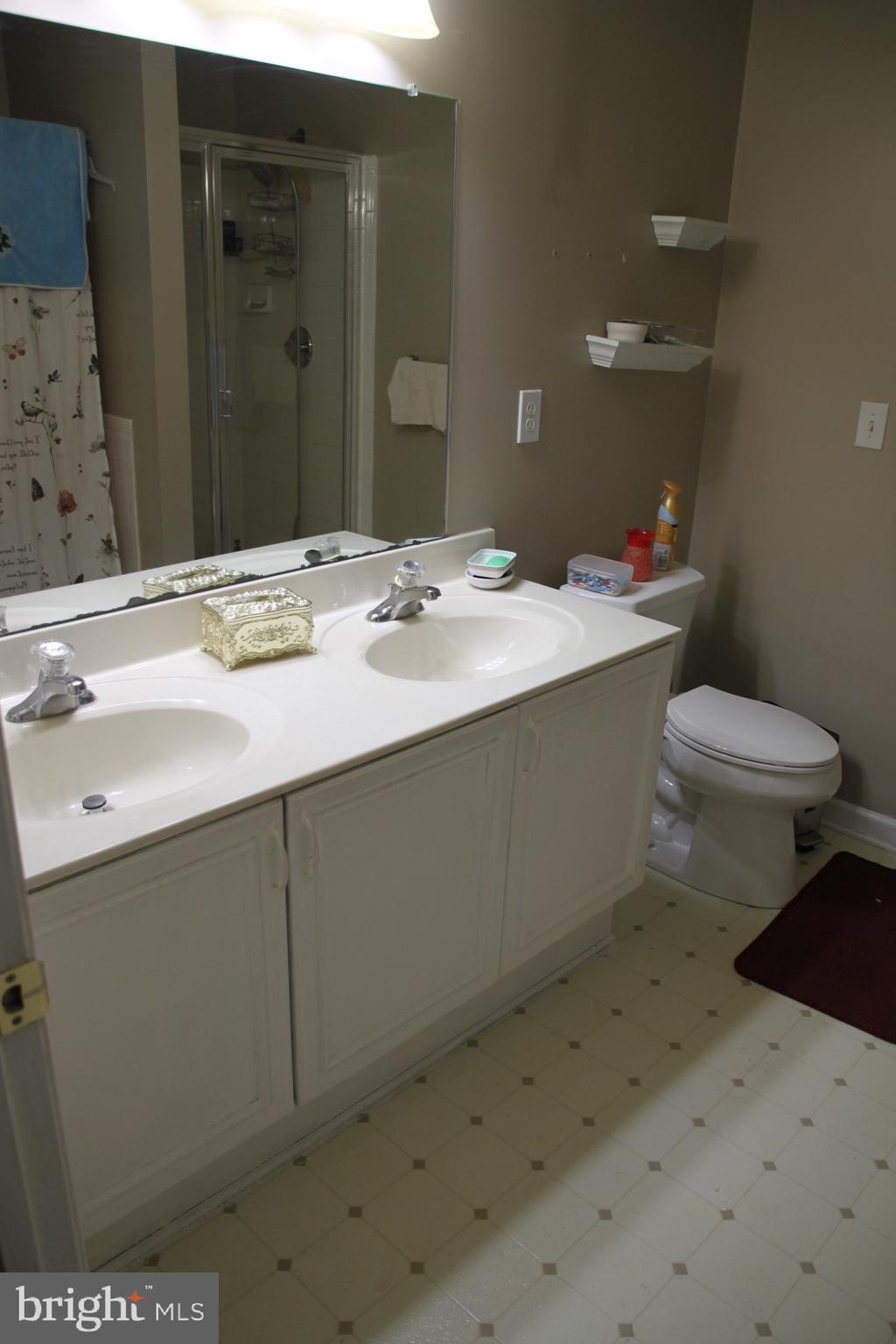 LAUREL RIDGE - Residential