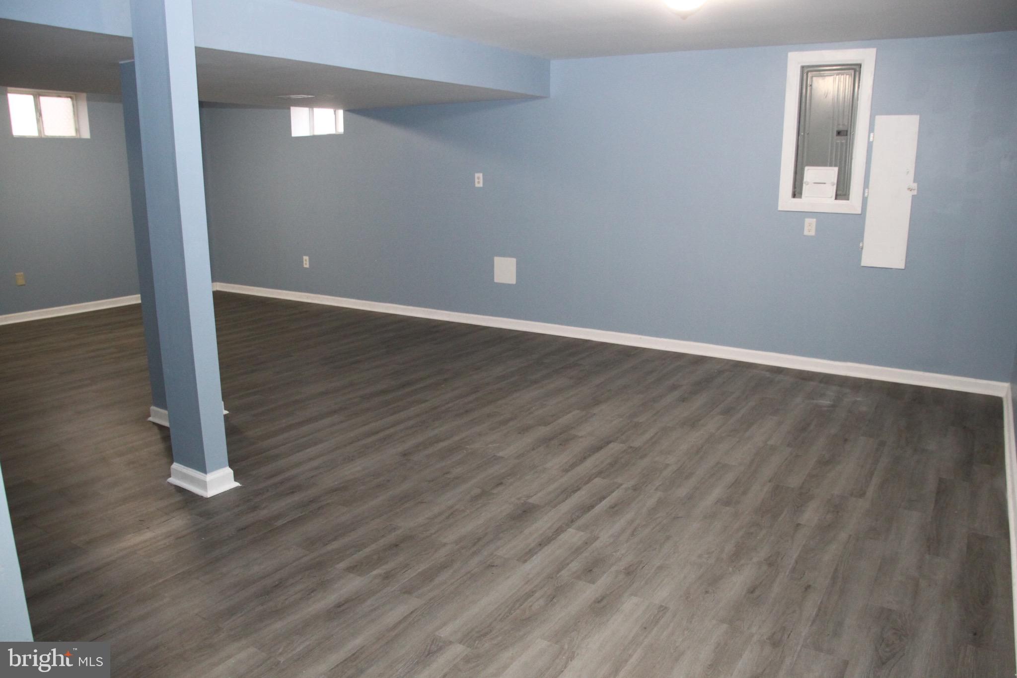 LAUREL RIDGE - Residential