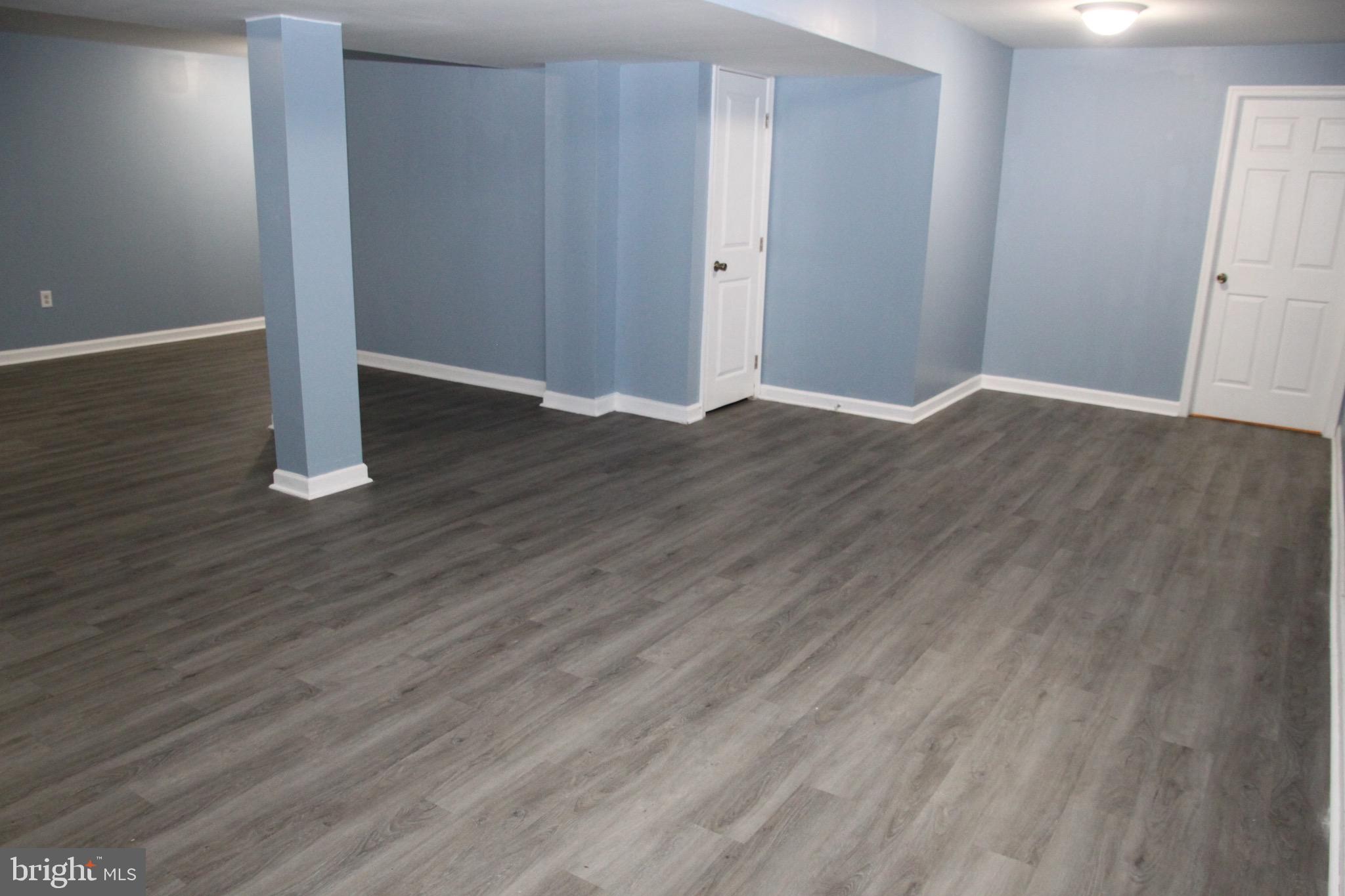 LAUREL RIDGE - Residential