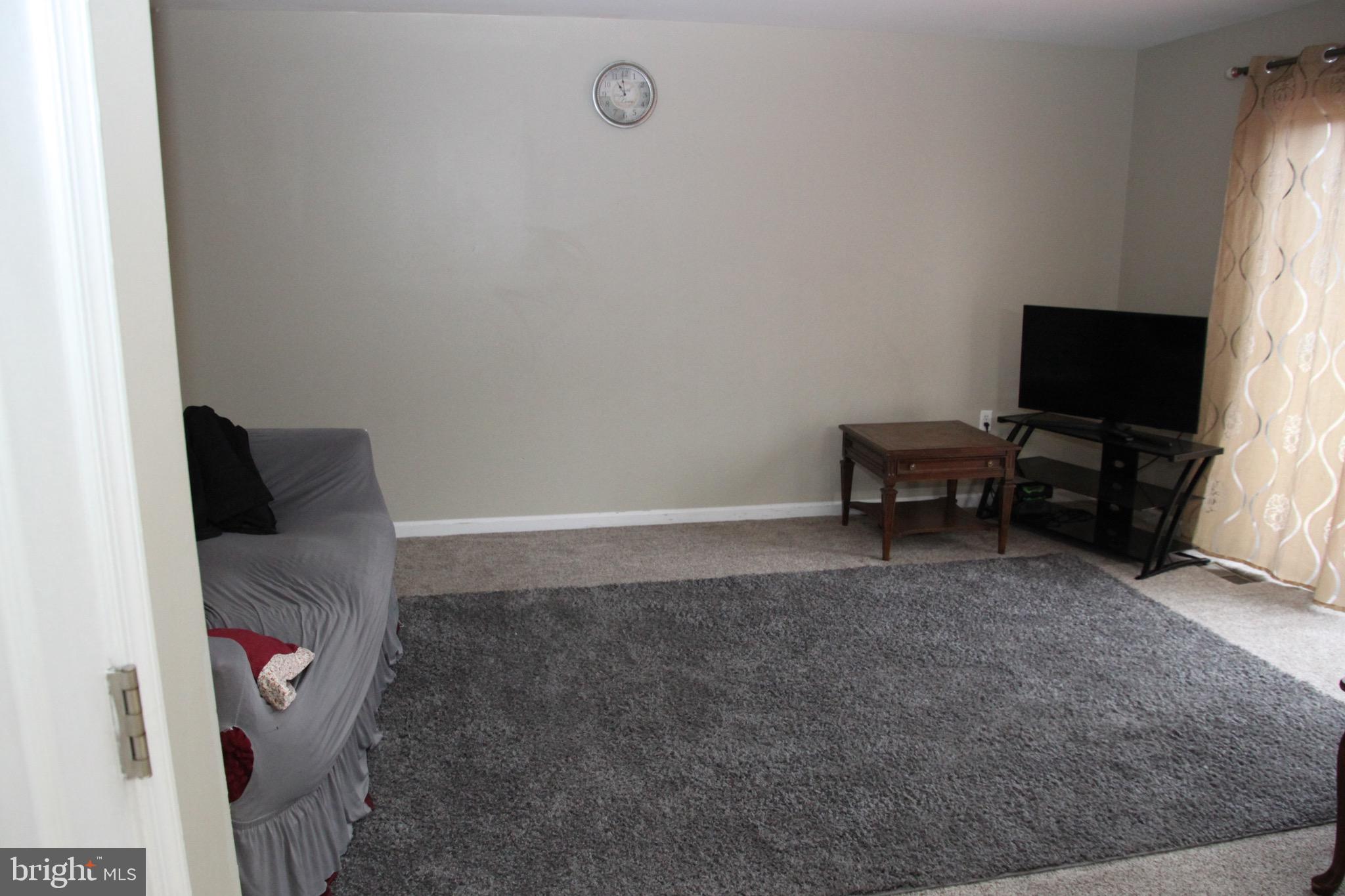 LAUREL RIDGE - Residential