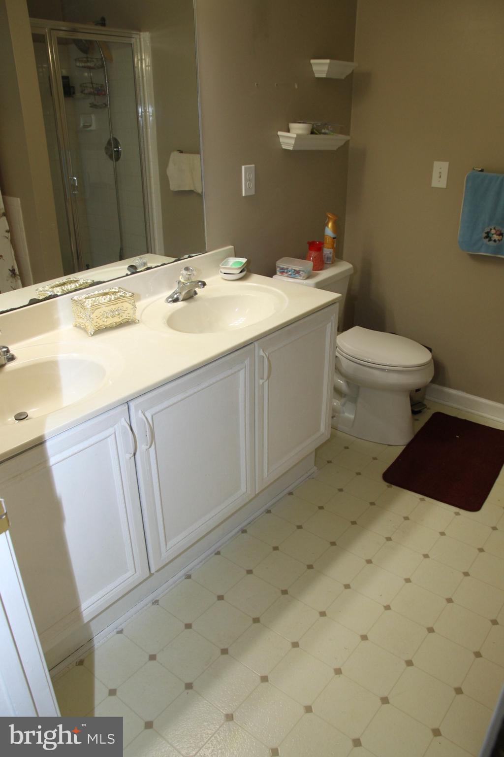 LAUREL RIDGE - Residential