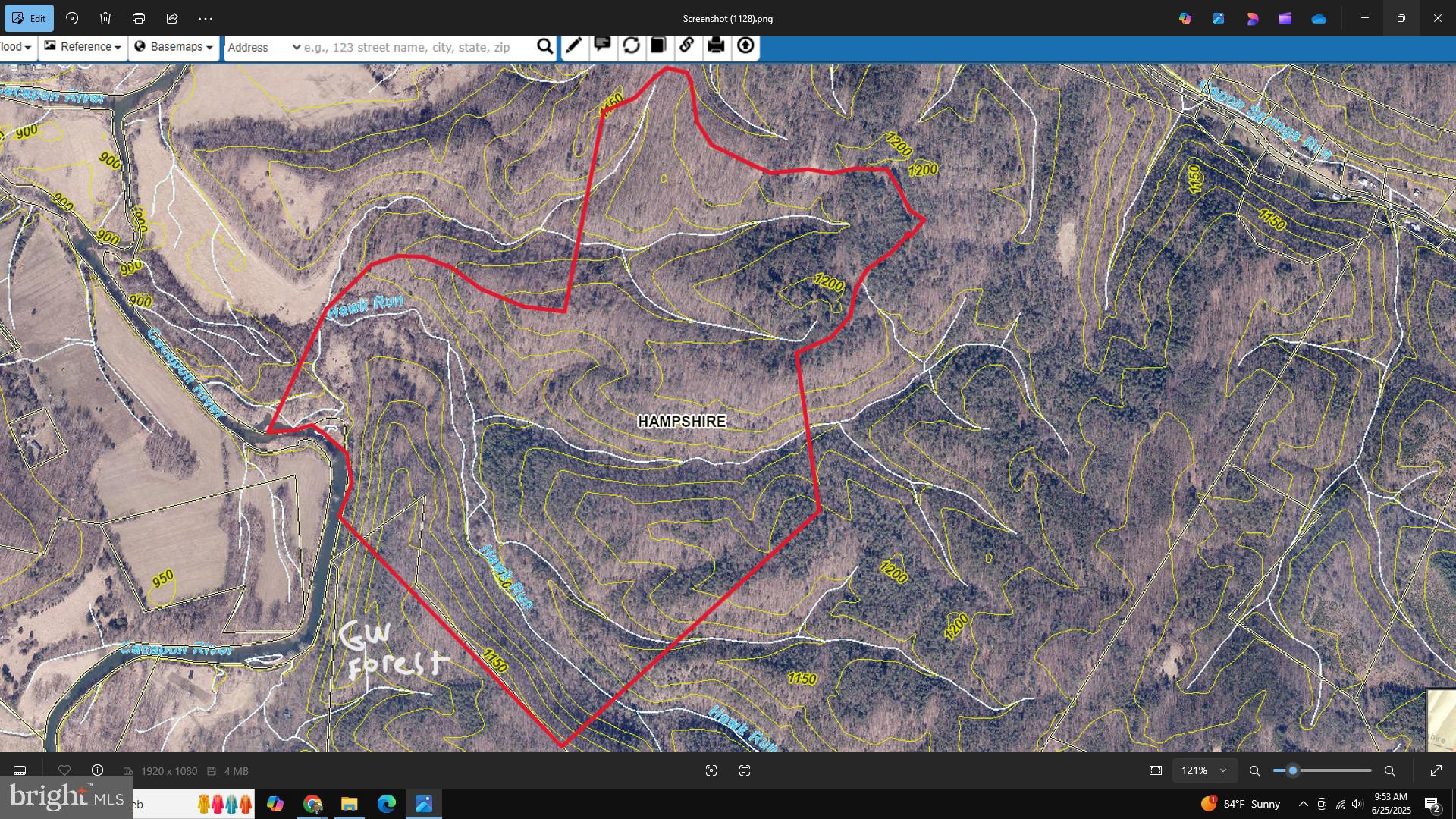 Main image without alt text