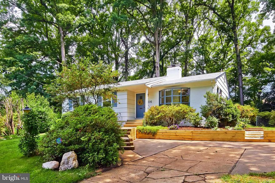 Gorgeous Move-In Ready Updated SFH on Almost 0.5 Acre on a Cul-de-Sac. It has 3BR/3BA, Foyer entrance, Renovated Eat-In Designer Kitchen,Blue Eye Granite (high-end/grade), SS, Tiles, HWF, French Drs, 2 Fplc, Lg Deck overlooking Private Oasis & backyard w/Gazebo, Veg/Herb Grdn, Fruit Trees. LL suite w/ New FL & Sept entr.  3 Min bus to Metro, Close to Mosaic & WO&D trail. Madison schools!