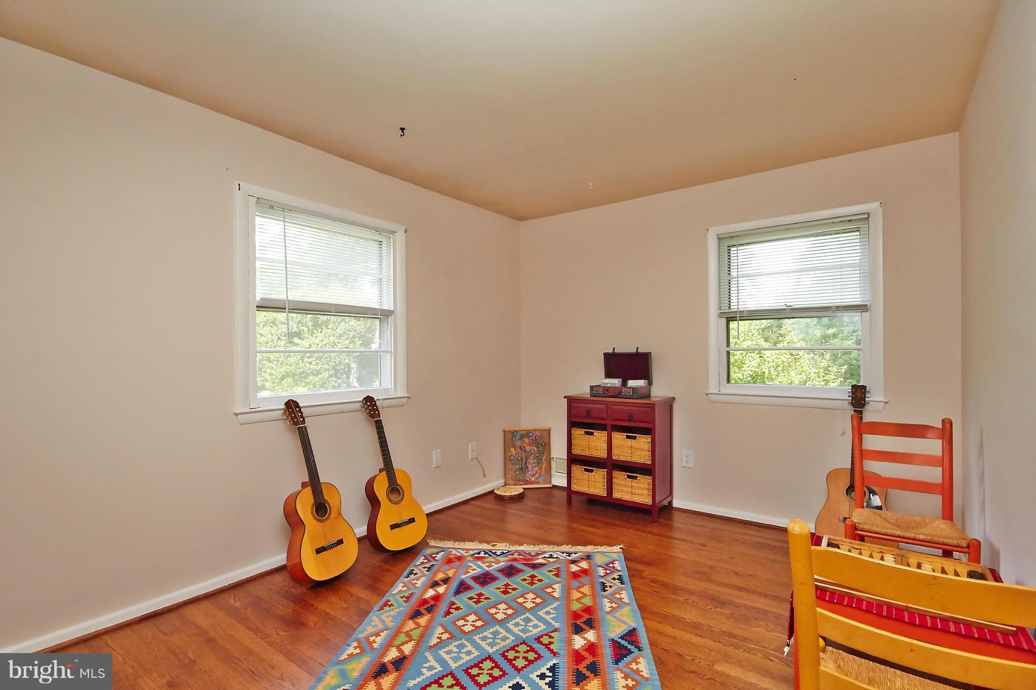 VIENNA WOODS - Residential