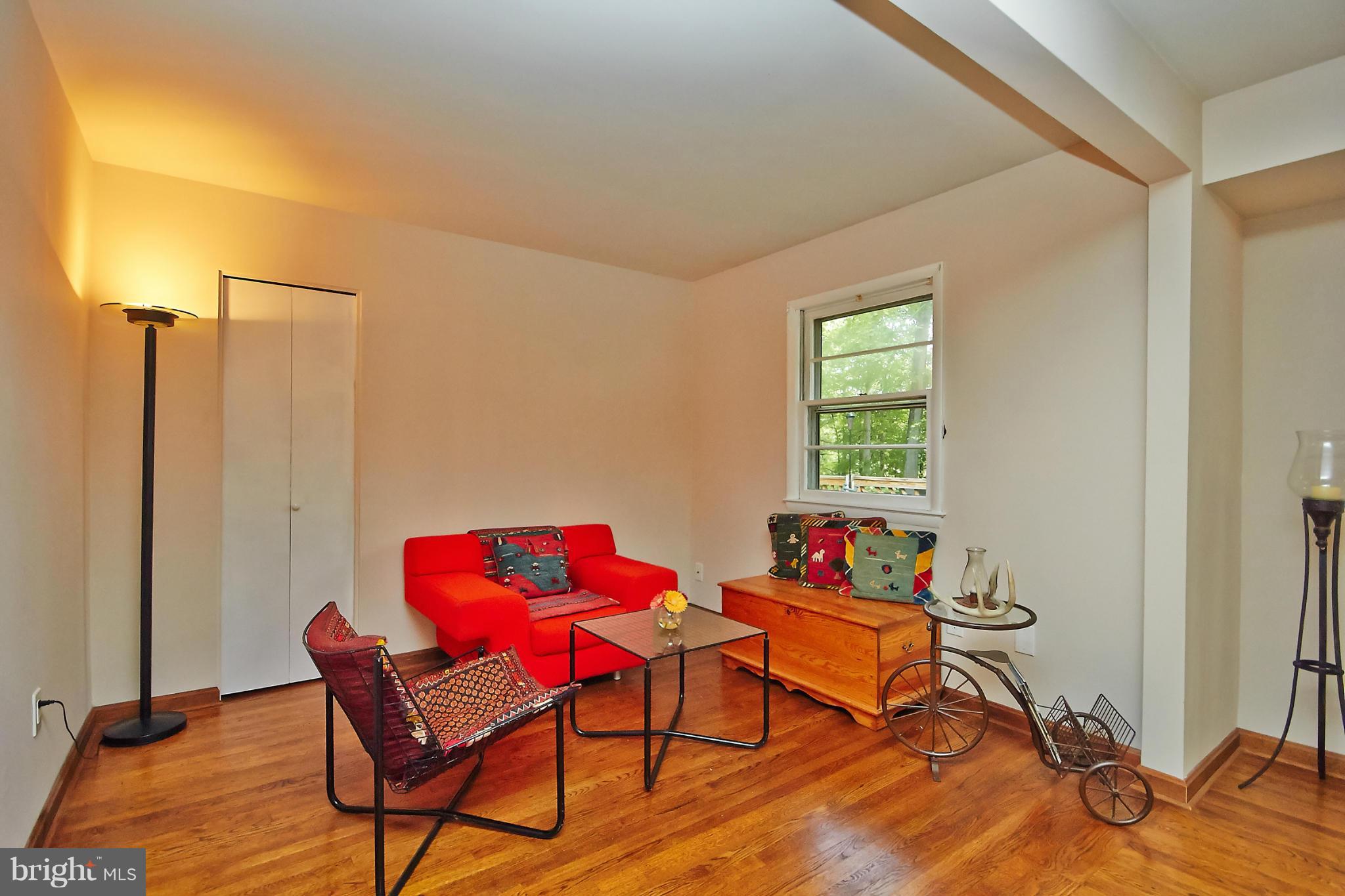 VIENNA WOODS - Residential