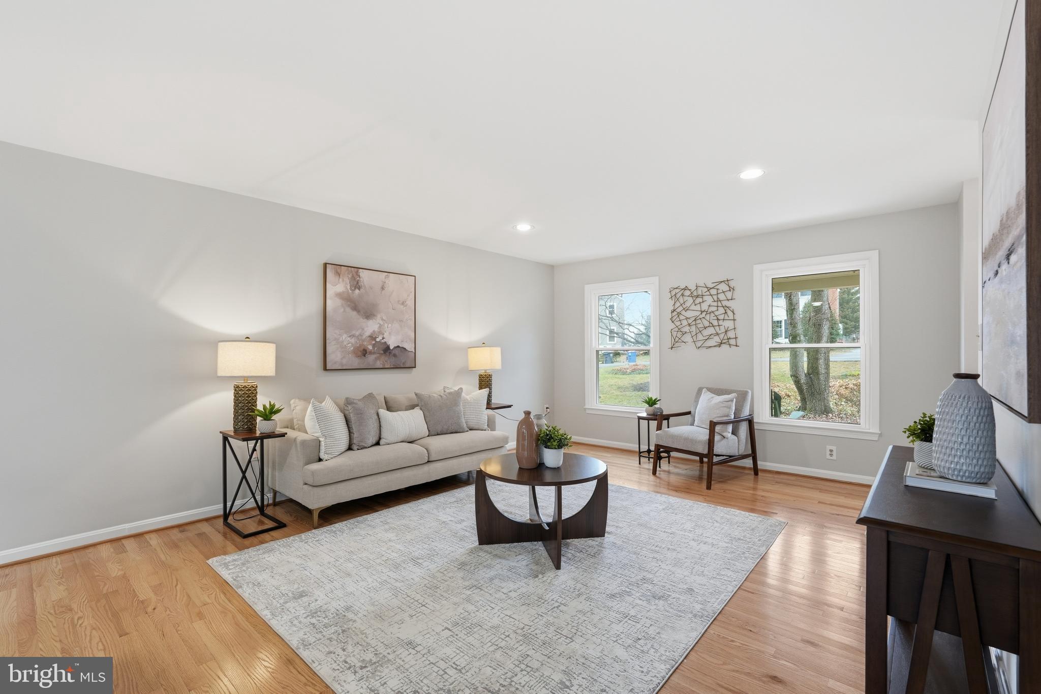 601 SIDELING COURT NE