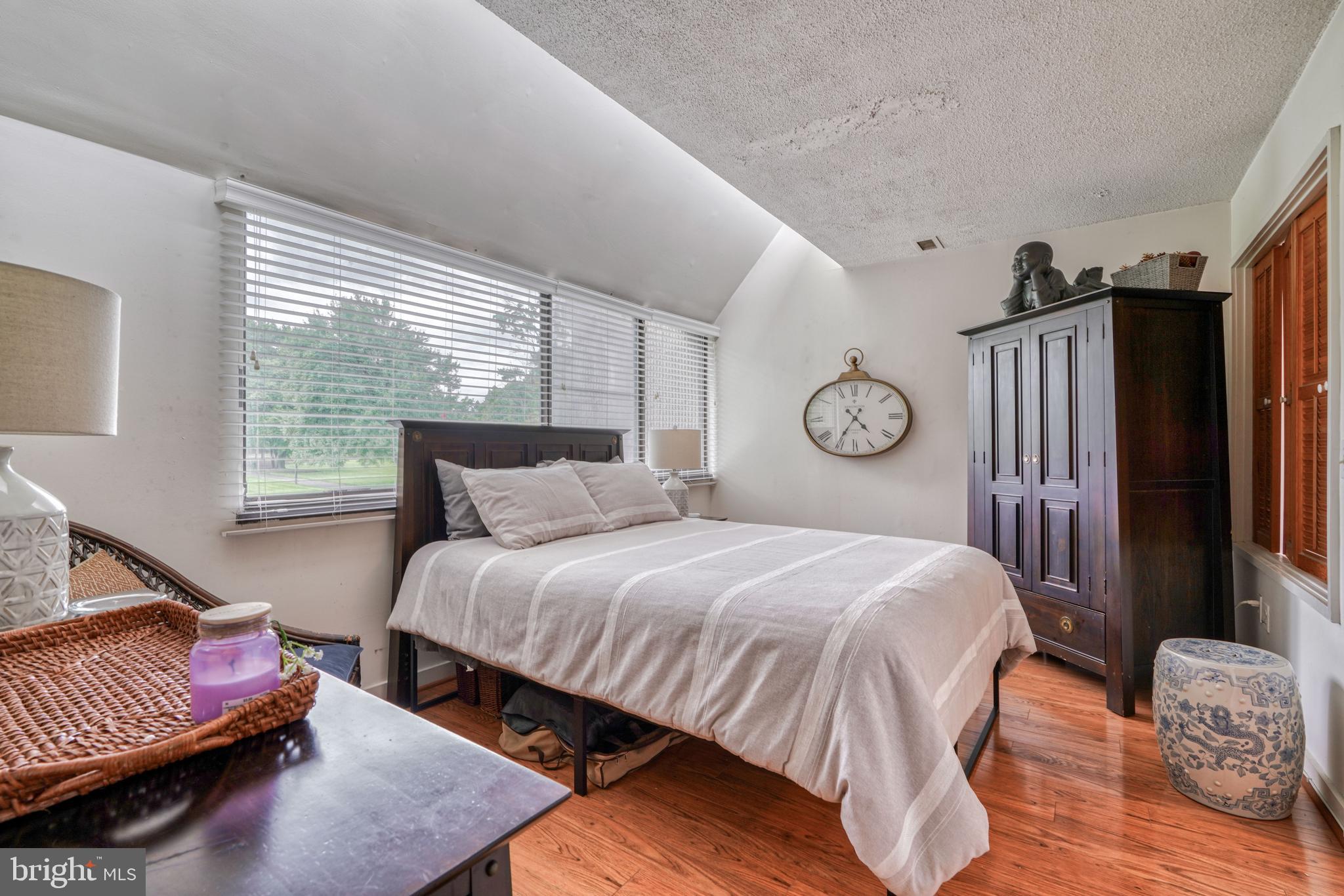 COLD SPRING NEWTOWN - Residential