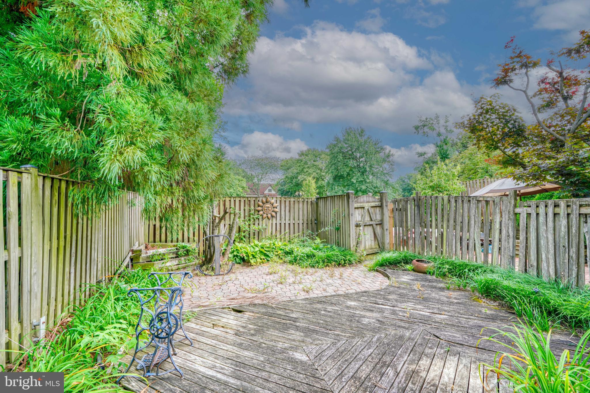 COLD SPRING NEWTOWN - Residential