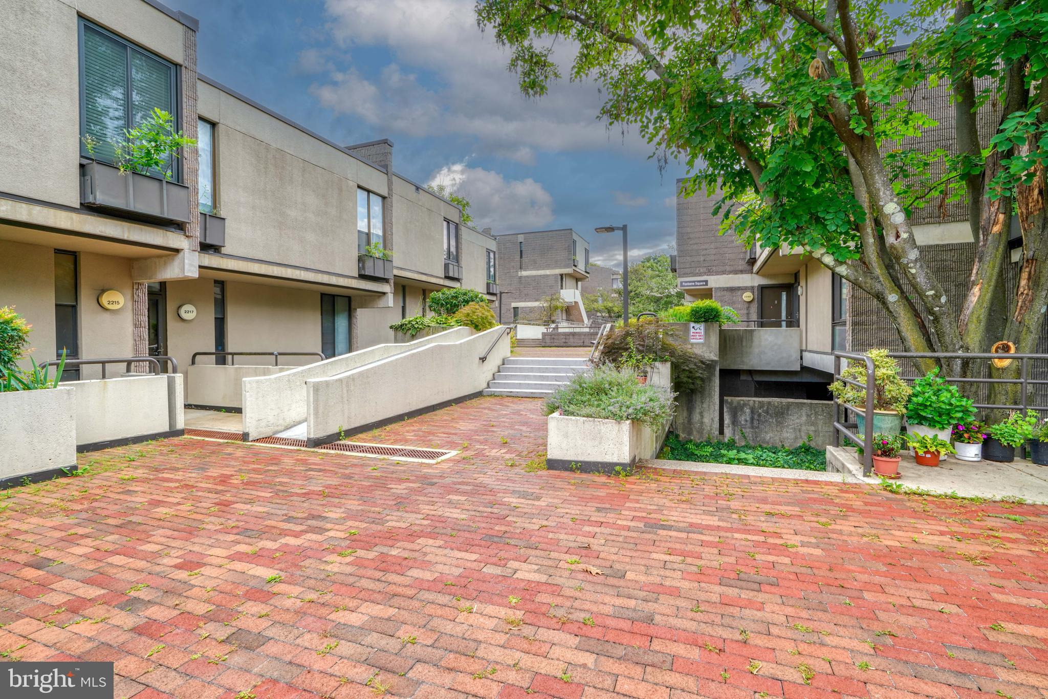 COLD SPRING NEWTOWN - Residential