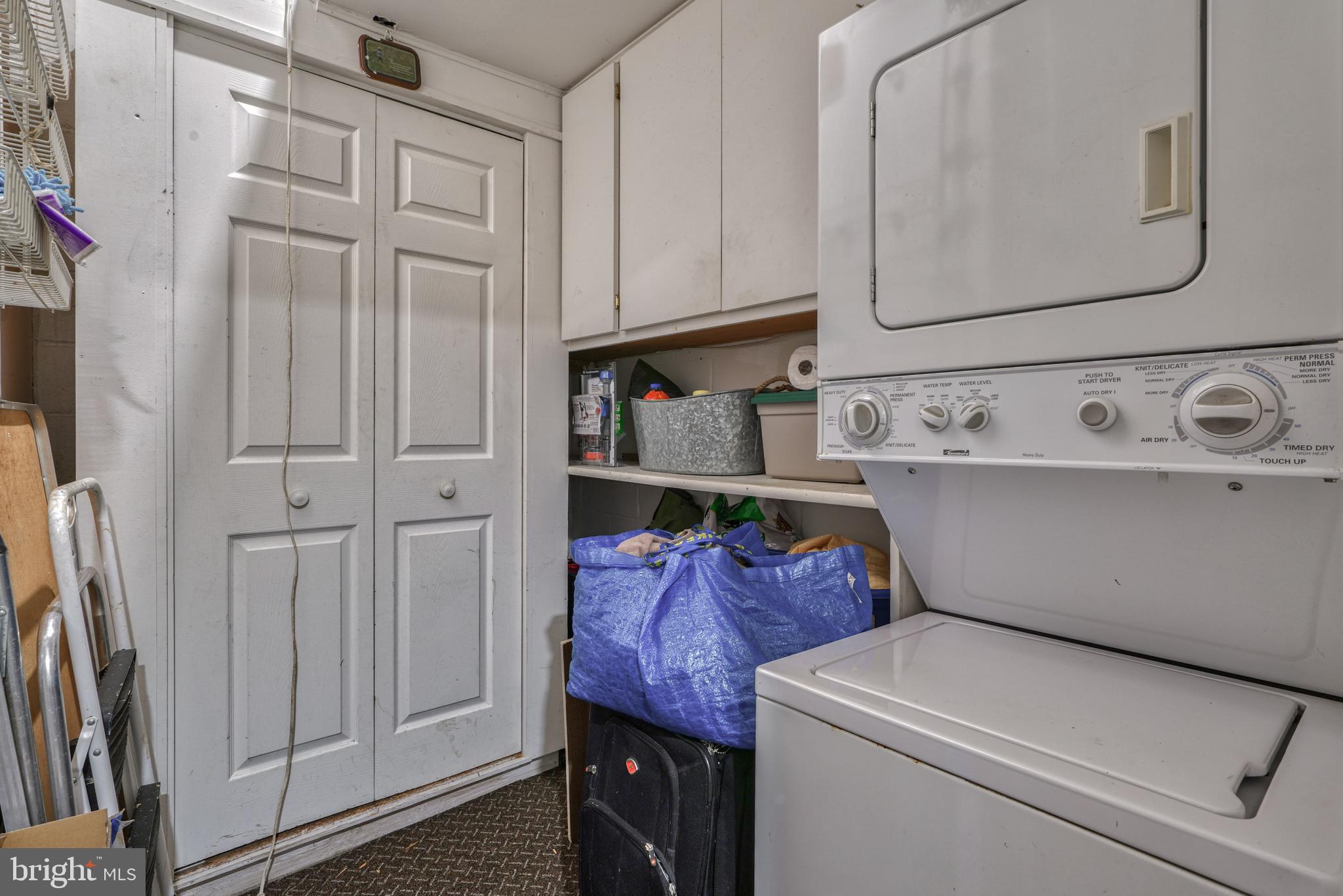 COLD SPRING NEWTOWN - Residential