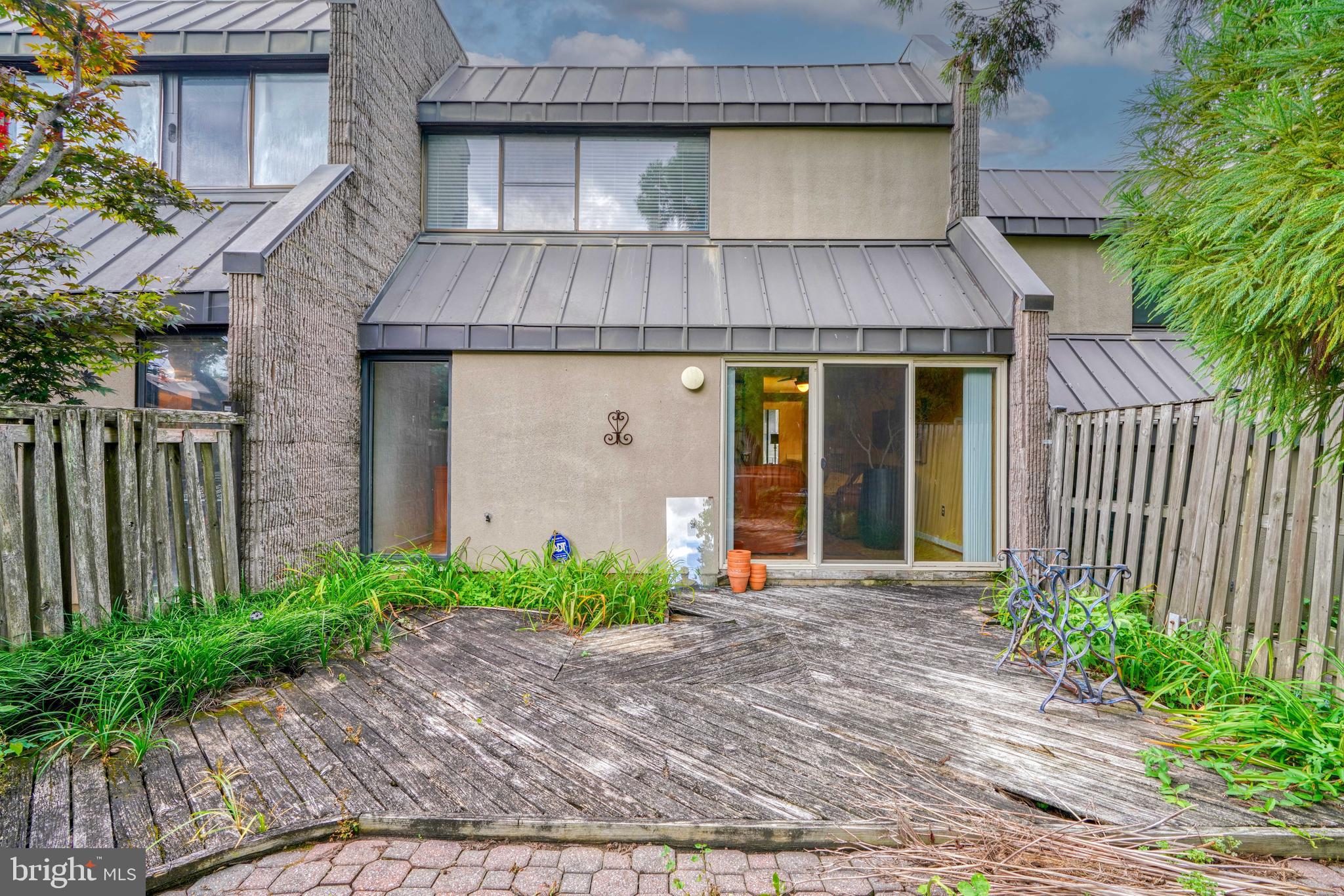 COLD SPRING NEWTOWN - Residential