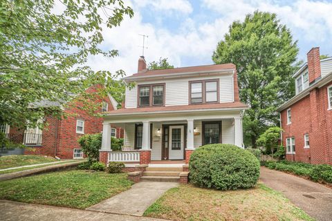Homes For Sale - 911 Brompton Street<br/> FREDERICKSBURG, VA 22401