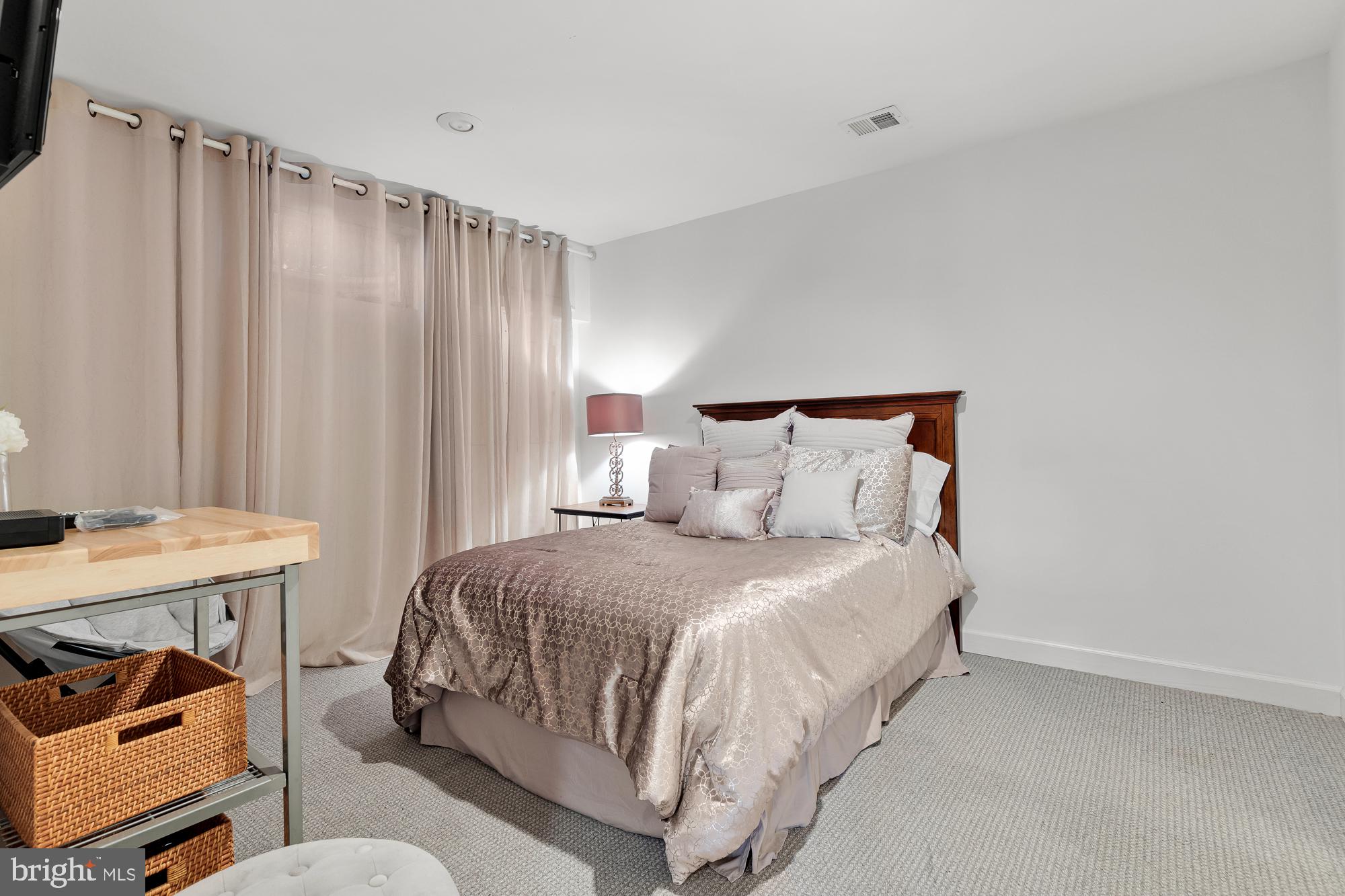 MCAULEY PARK - Residential